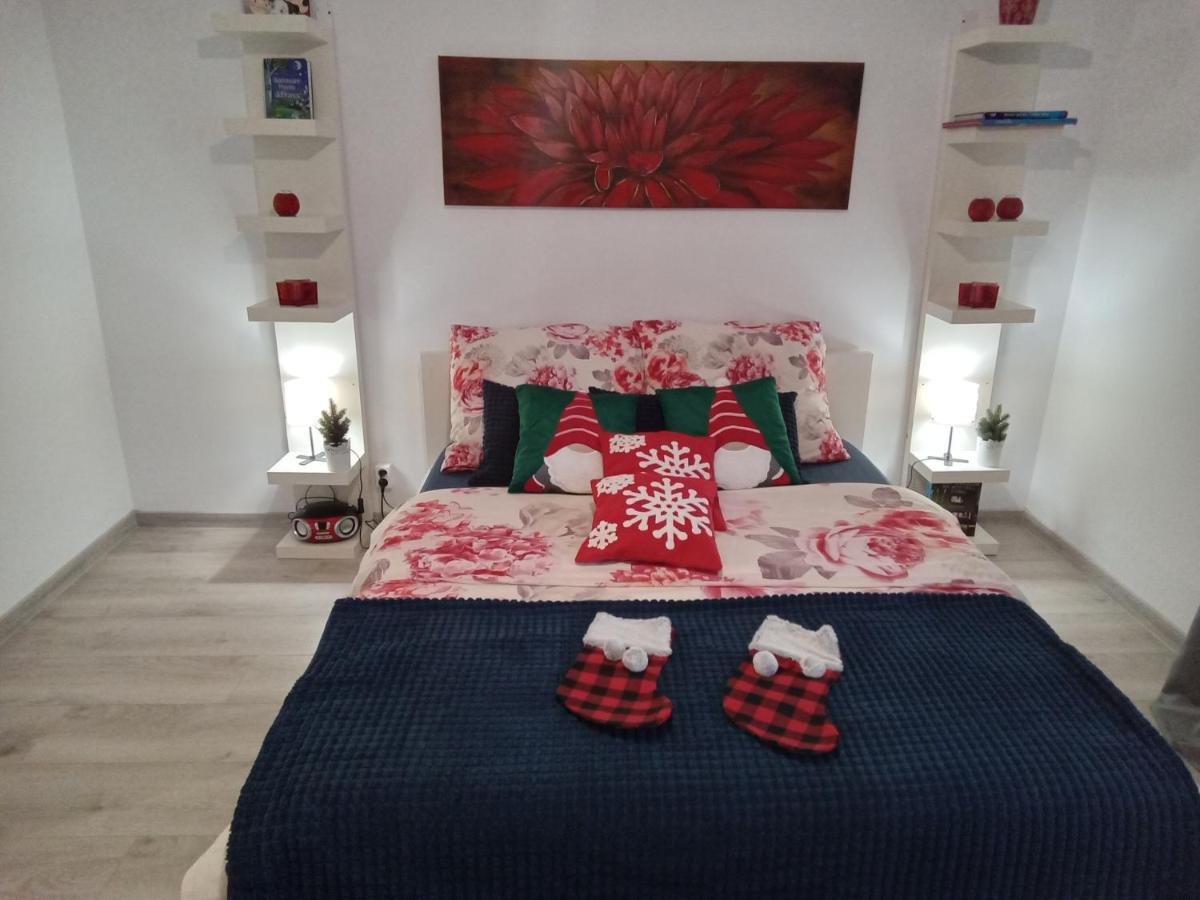 Domek U Kazi Sadowne Kültér fotó